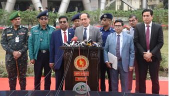ভোটকেন্দ্র পেশিশক্তি মুক্ত রাখার নির্দেশনা দেওয়া হয়েছে: সিইসি