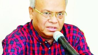 আতঙ্কে ফের গ্রেপ্তার নির্যাতন শুরু করেছে সরকার: রিজভী