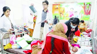 বেড়েছে জ্বর-ঠান্ডার প্রকোপ বেশি ঝুঁকিতে শিশু-বয়স্ক