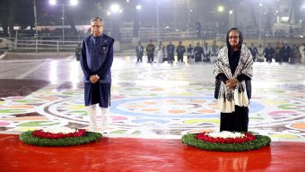 ভাষা শহীদদের প্রতি রাষ্ট্রপতি ও প্রধানমন্ত্রীর শ্রদ্ধা নিবেদন