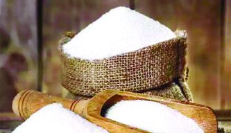 চাহিদার চেয়ে আমদানি বেশি তবু চিনির দাম লাগামছাড়া