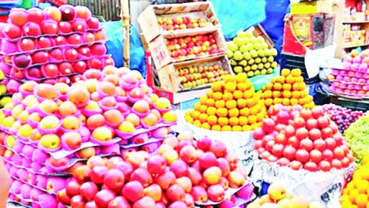 রোজার আগেই বাড়ল ফলের দাম