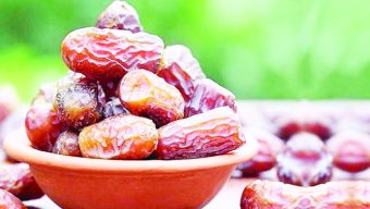বাংলাদেশকে ২০ টন খেজুর উপহার দিল সৌদি আরব