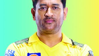 অনন্য কীর্তি গড়লেন ধোনি