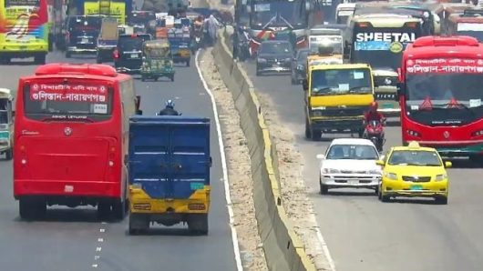 ঈদের দিনসহ আগে ও পরের ৩ দিন মহাসড়কে ট্রাক, কাভার্ড ভ্যান ও লরি চলাচল বন্ধ থাকবে
