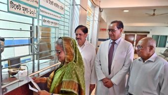 সাধারণ রোগী হিসেবে এনআইও-তে চোখের চিকিৎসা নিয়েছেন প্রধানমন্ত্রী