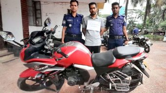ঝালকাঠিতে চোরাই মোটর সাইকেলসহ যুবক গ্রেপ্তার