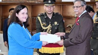 রাষ্ট্রপতির কাছে তিন দেশের রাষ্ট্রদূতের পরিচয়পত্র পেশ