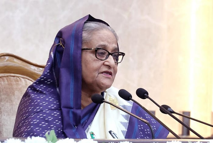 মুক্তিযোদ্ধাদের সর্বোচ্চ সম্মান দেখাতে হবে : প্রধানমন্ত্রী