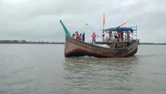 ভোলার চরফ্যাশনে মেঘনা নদীতে ট্রলার ডুবি : ৫ জেলে উদ্ধার, নিখোঁজ ৮