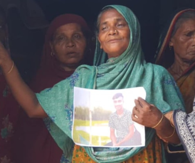 দেড় মাসেও ছেলের লাশের খোঁজ পাননি মা